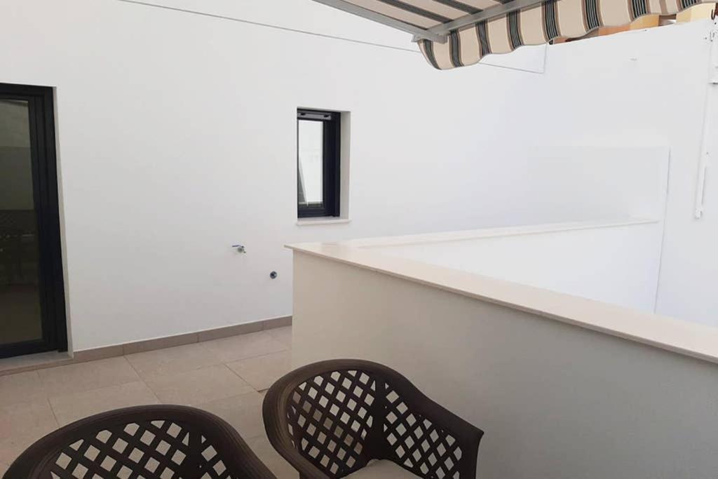 New Apartment In The Center-Terrace & Free Parking Málaga Exteriör bild
