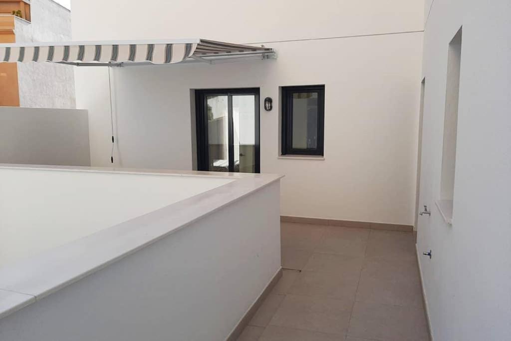 New Apartment In The Center-Terrace & Free Parking Málaga Exteriör bild